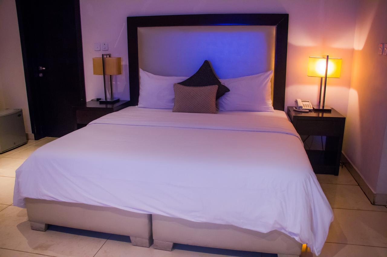 S & S Hotel & Suites Лагос Экстерьер фото