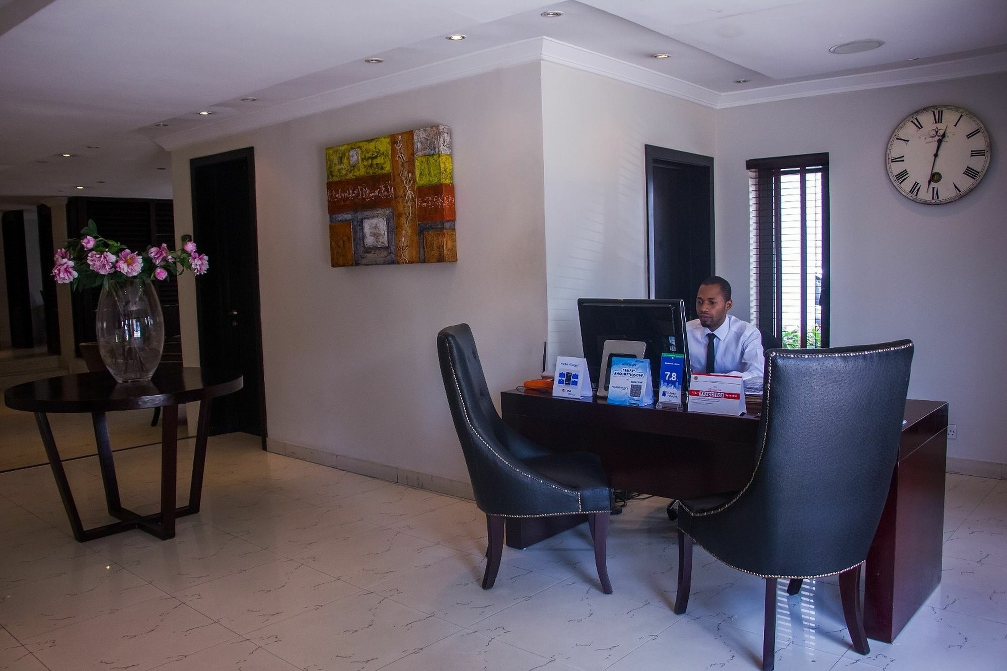 S & S Hotel & Suites Лагос Экстерьер фото